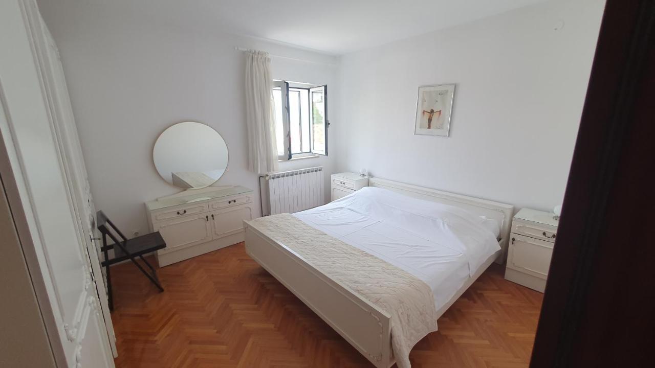 Apartment Fabijanic Pag Town Esterno foto