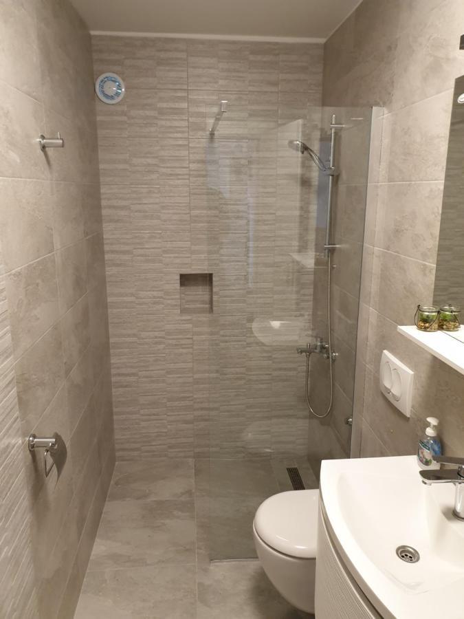 Apartment Fabijanic Pag Town Esterno foto